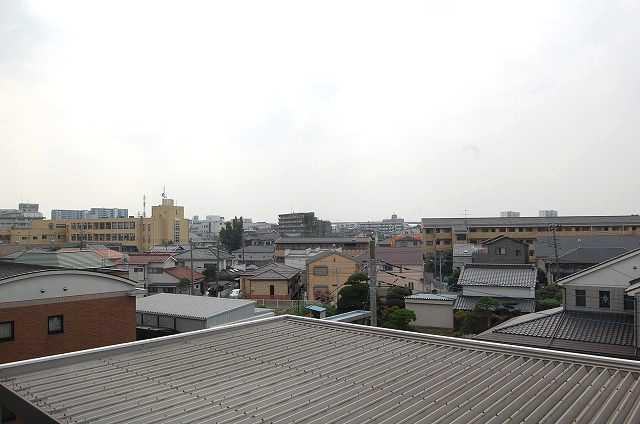 View photos from the dwelling unit. View from local (September 2013) Shooting