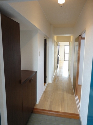 Entrance. Other Room No. (same type) reference photograph