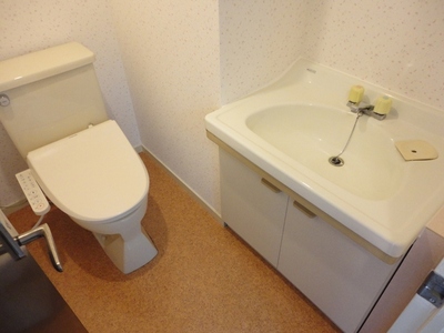 Toilet. Other Room No. (same type) reference photograph