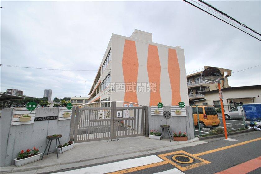 Primary school. 1790m to Omiya Minami Elementary School