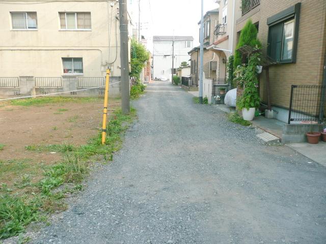 Local photos, including front road. Local (July 2013) Shooting