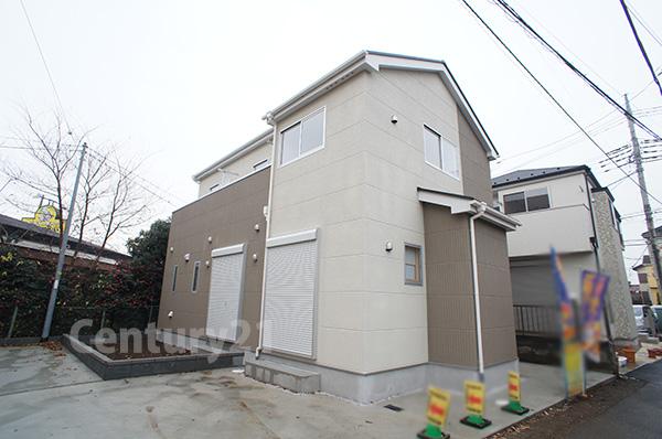 Local appearance photo. Local (12 May 2013) Shooting