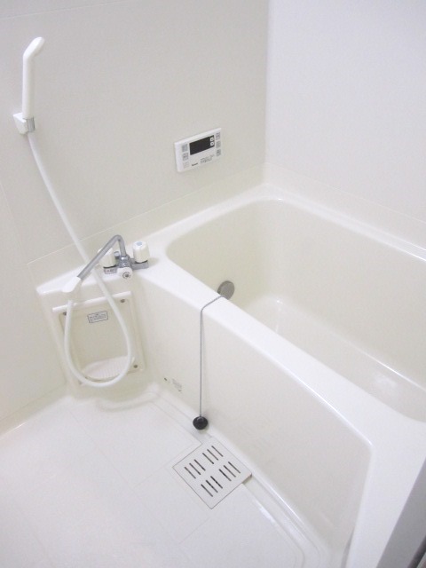 Bath. Add-fired ・ It is with the bathroom dryer.