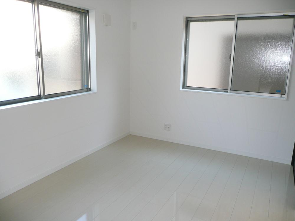 Non-living room. Indoor (12 May 2013) Shooting