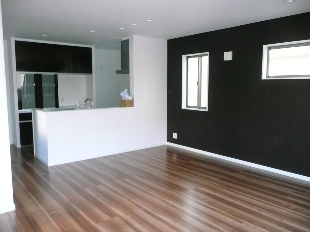 Living. Local (12 May 2013) Shooting