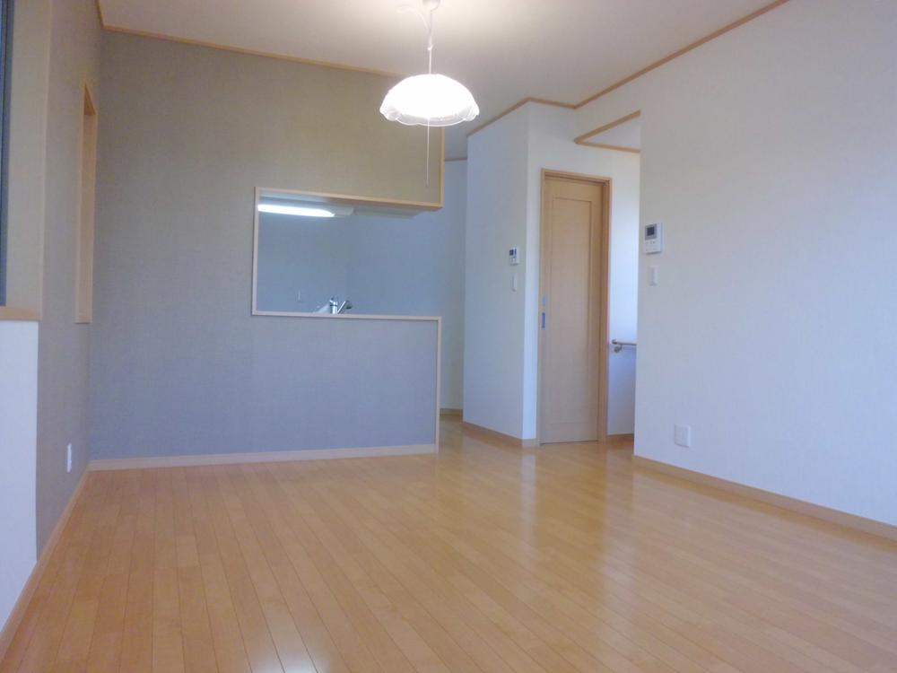 Living. Local (11 May 2013) Shooting