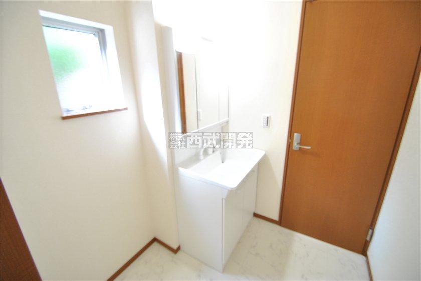 Same specifications photos (Other introspection). Same specifications