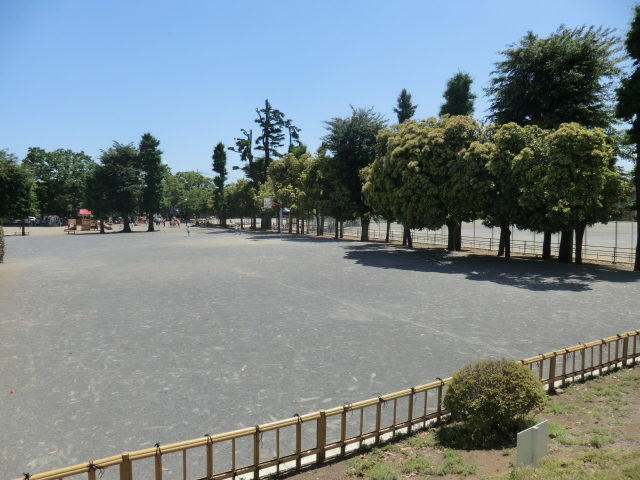 park. 895m to Ohira park (park)