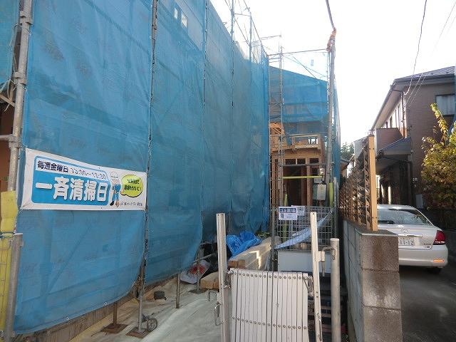 Local appearance photo. Local (12 May 2013) Shooting