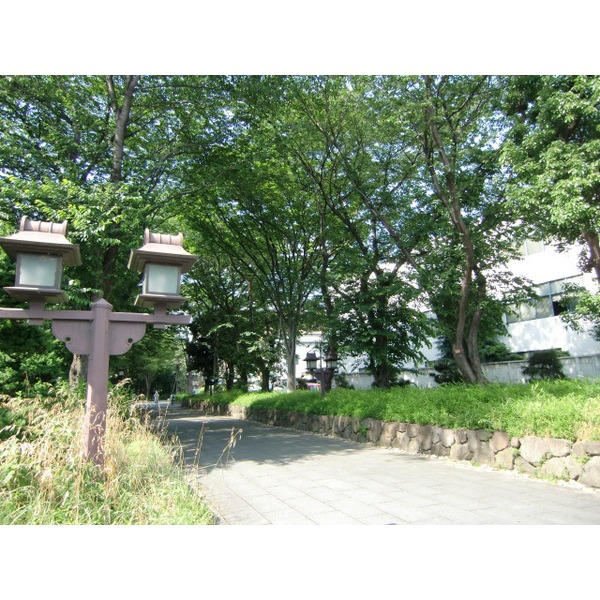 park. Hikawa 765m to green space (park)