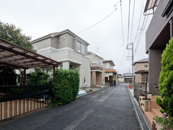 Local photos, including front road. 2013 / 11 / 21 shooting 