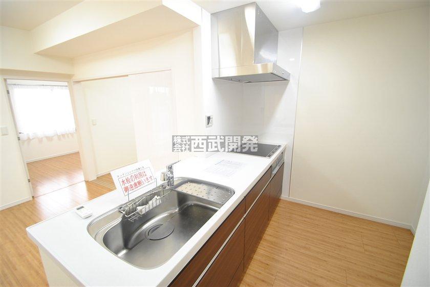Kitchen. Open-minded with views of living Kitchen!