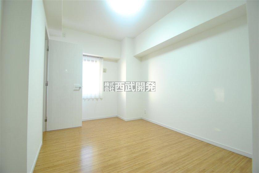 Non-living room. The living room is also bright
