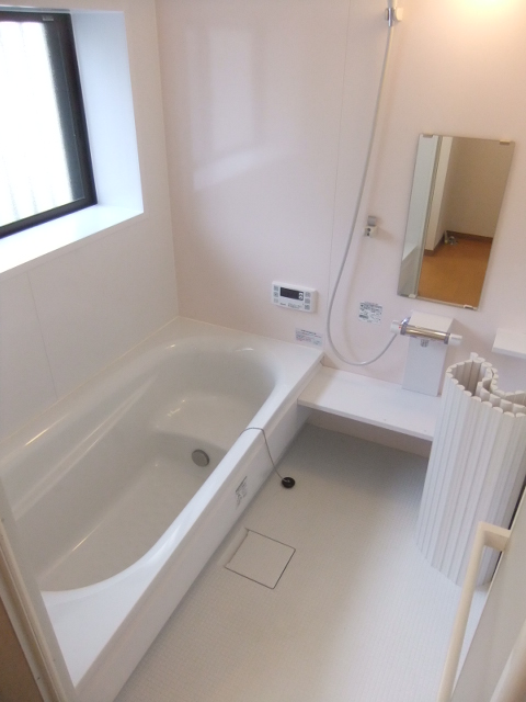 Bath. Spacious 1 pyeong type of bath