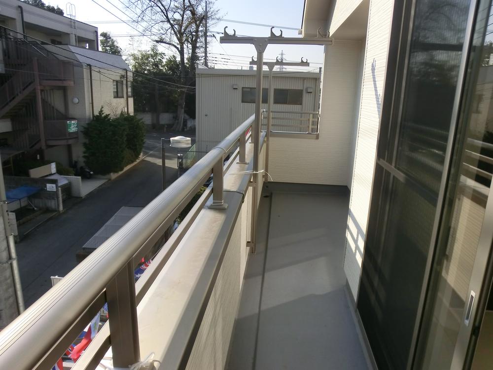 Balcony. 1 Building a balcony. Happy to be every day of your laundry on the south-facing balcony