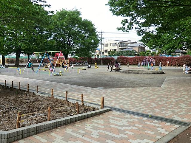 park. 1092m to Ohira park