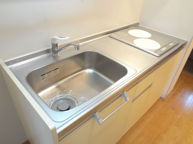 Kitchen. Sink ・ There is cooking space!