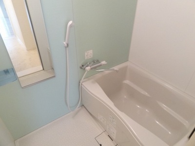 Bath. Relaxing bath time with Reheating function