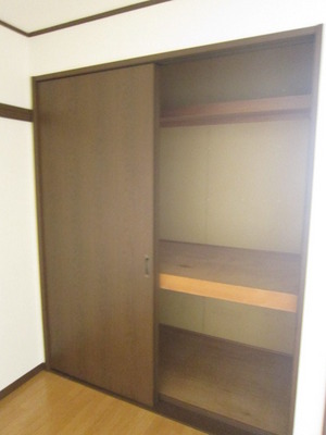 Other Equipment. Western-style housing! It is housed with depth! 