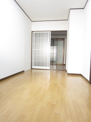 Living and room. 5.6 Dining! You can also ensure your dining space in the loose! 