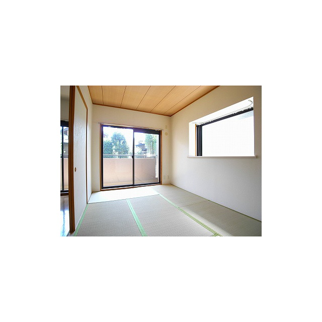 Living and room. Japanese-style room 6 quires