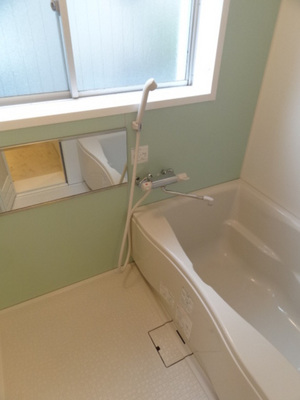 Bath. Relaxing bath time with Reheating function