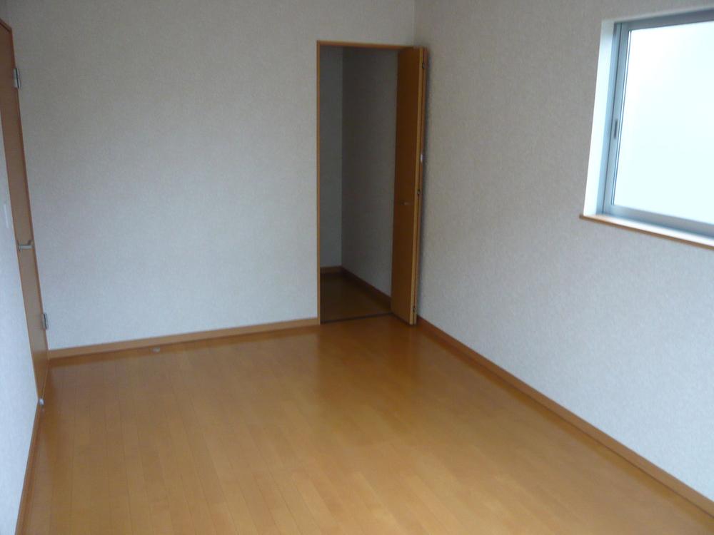 Non-living room. Second floor 6 Pledge