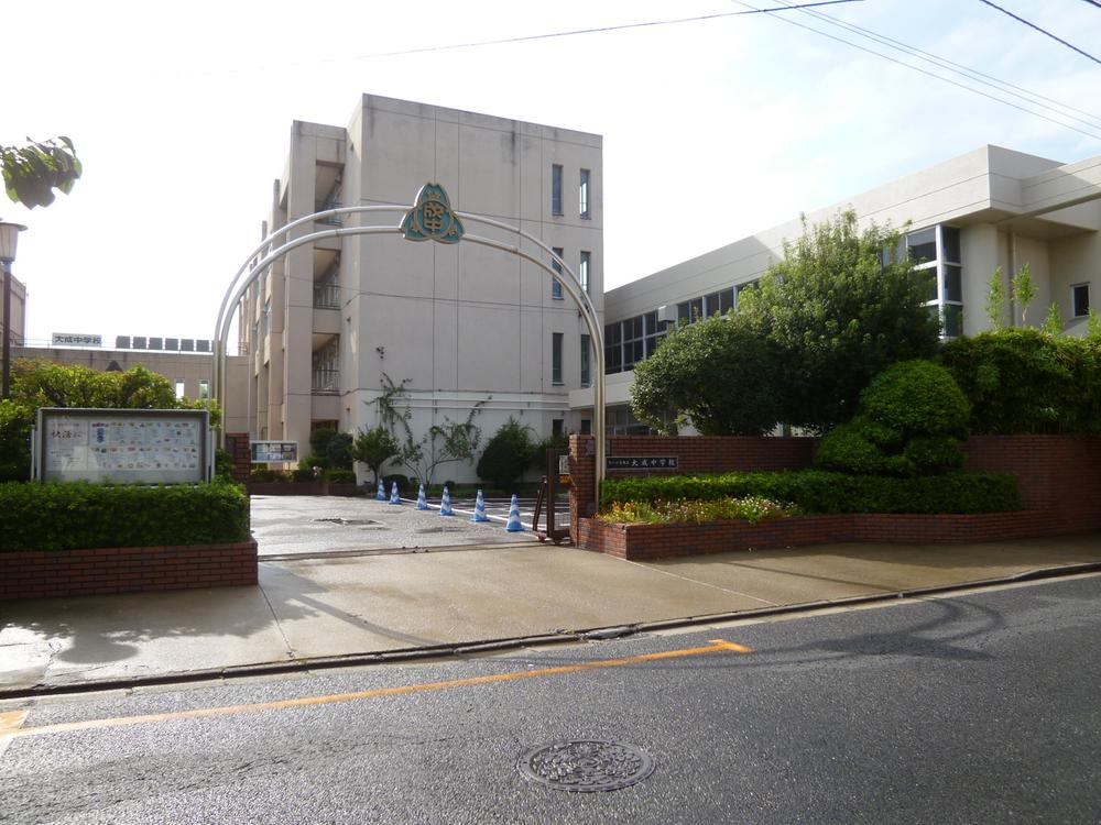 Junior high school. 540m to Taisei Junior High School