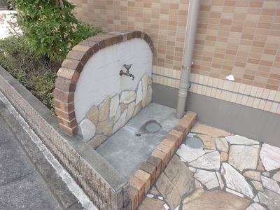 Other common areas. Pet foot washing place