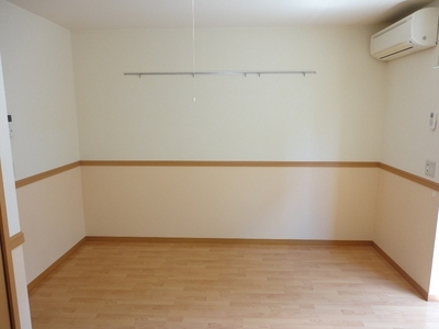 Living and room. Other Room No. (inverted type) reference photograph