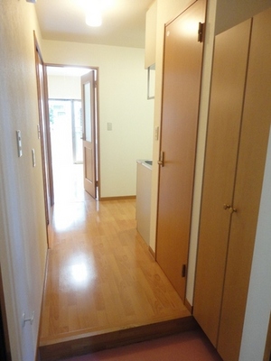 Entrance. Other Room No. (inverted type) reference photograph