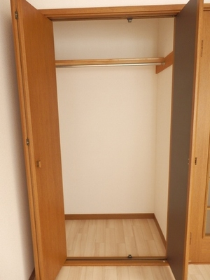 Receipt. You can effectively use the room in the storage space with plenty