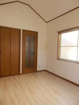 Living and room. 6 Pledge of Western-style