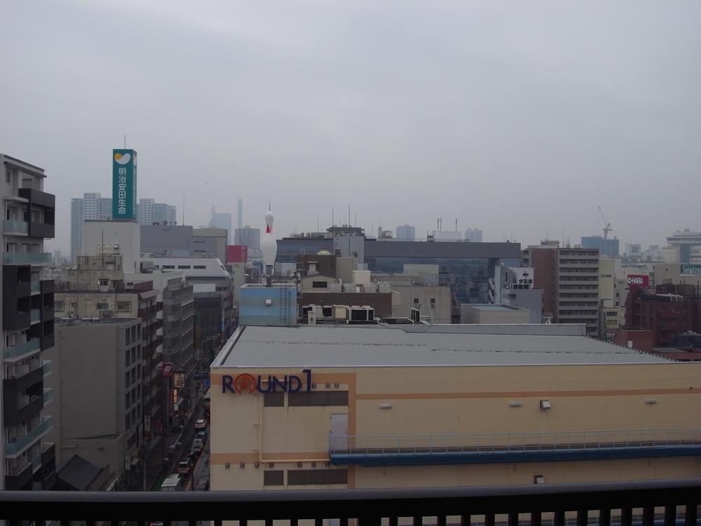 View photos from the dwelling unit. View from the site (October 2013) Shooting