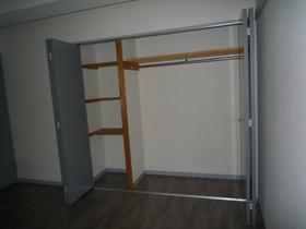 Living and room. Entrance side Western-style housing