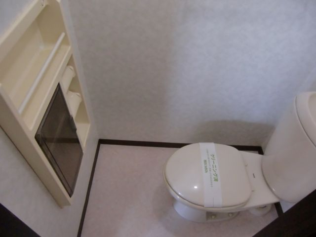 Toilet. Japanese-style room ・ Easy-to-use floor plans because DK to be able to navigate.