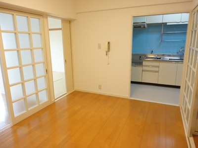 Living and room. ※ Indoor reference photograph (No. 205 room) Bright dining 6 Pledge