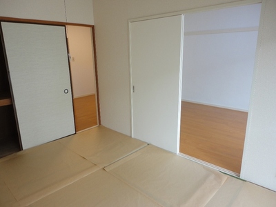 Living and room. ※ Indoor reference photograph (No. 205 room) South-facing Japanese-style room 6 tatami