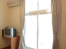 Living and room. Natural wood and white was the keynote room