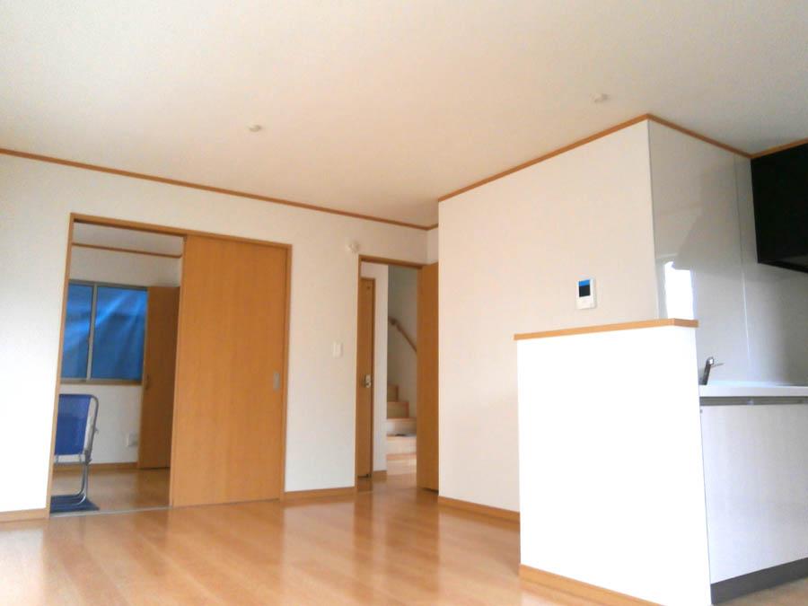 Living. Was building completed. Such as the actual image from per yang, We have to wait all the time so you can see directly.