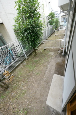 Balcony. Private garden