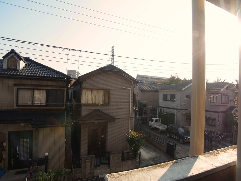 View photos from the dwelling unit. View from the site (November 2013) Shooting