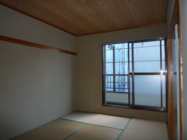 Living and room. It is settle tatami rooms