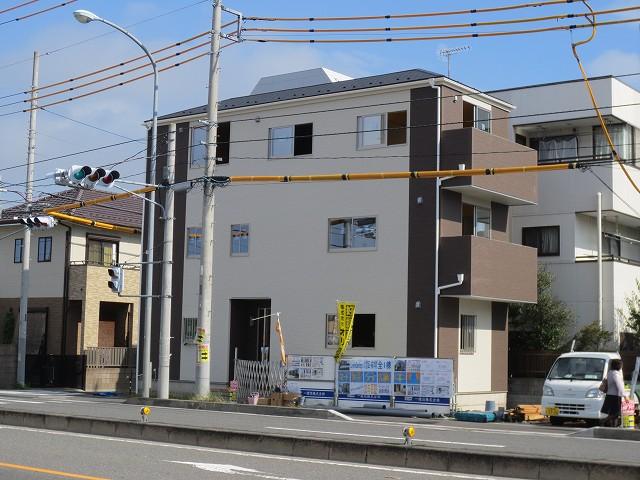 Local appearance photo. Local (10 May 2013) Shooting