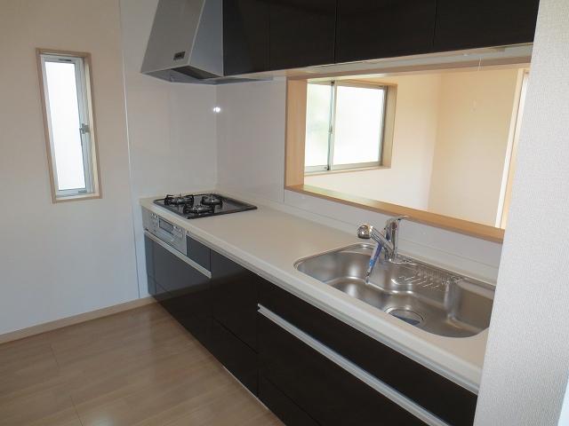 Kitchen. Local (11 May 2013) Shooting