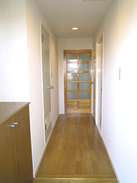 Entrance. Entrance hall