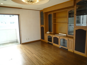 Living and room. Living to become a theater room