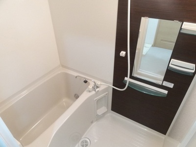 Bath. With a convenient bathroom dryer!