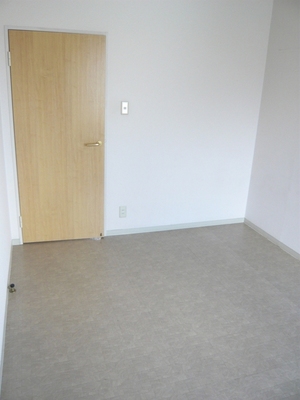 Living and room. Other Room No. reference photograph