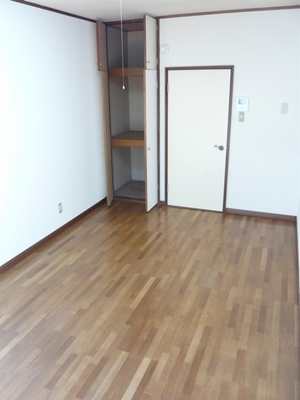 Living and room. Other Room No. (No. 102 room) reference photograph